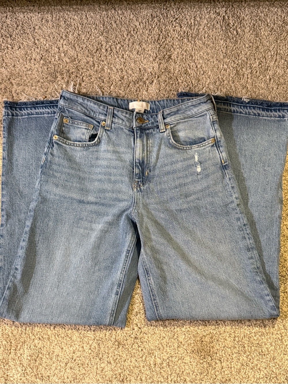 H&M Light Blue Wash Straight Leg Women’s Jeans